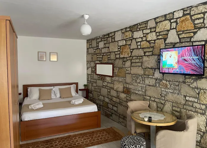 Stone House Berat Dushnik