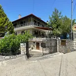 아파트 Stone House Berat