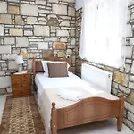 아파트 Stone House Berat
