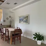 Stone House Berat 아파트