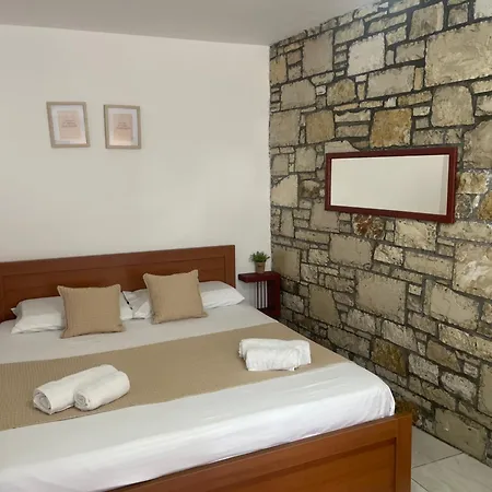 Stone House Berat * Dushnik