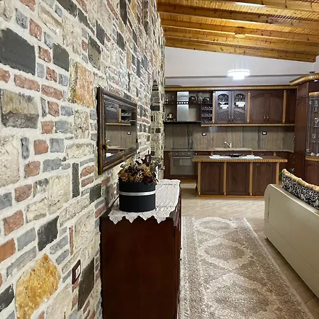 Stone House Berat Dushnik