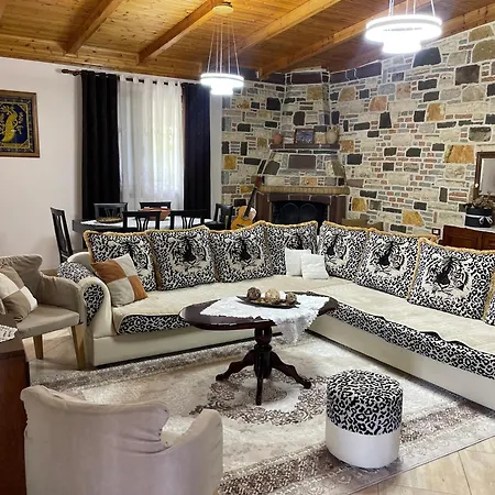 Stone House Berat Apartman