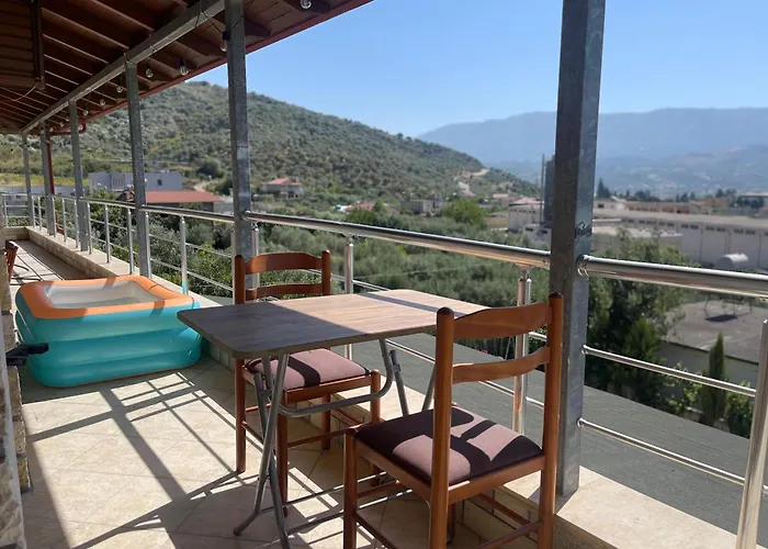 Stone House Berat Daire *